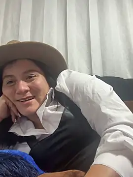 Leonis 0 online show from November 8, 2025, 2:12 am