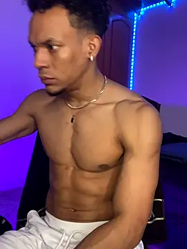 RickKrong  online show from October 19, 2025, 10:10 pm