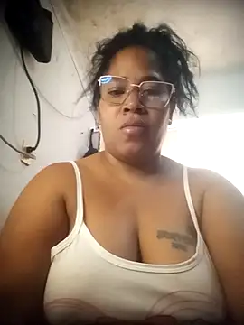 Big ass submissive online show from December 1, 2025, 3:50 pm