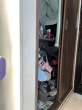 evelyn 1702 online show from November 15, 2025, 7:54 pm