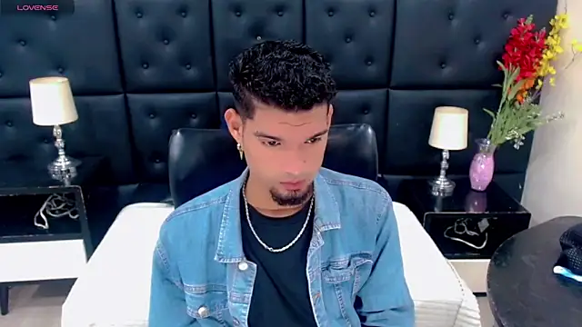 StivBigCock online show from September 13, 2025, 3:28 am