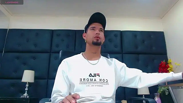 StivBigCock online show from September 14, 2025, 2:44 am