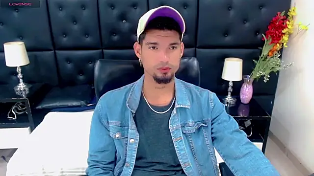 StivBigCock online show from September 16, 2025, 2:01 am