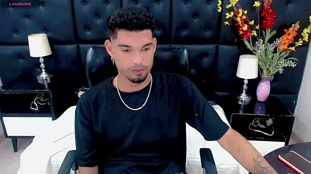 StivBigCock online show from September 20, 2025, 2:12 am