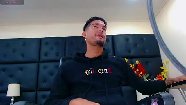 StivBigCock online show from September 23, 2025, 2:47 am