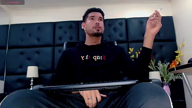 StivBigCock online show from October 2, 2025, 2:40 am