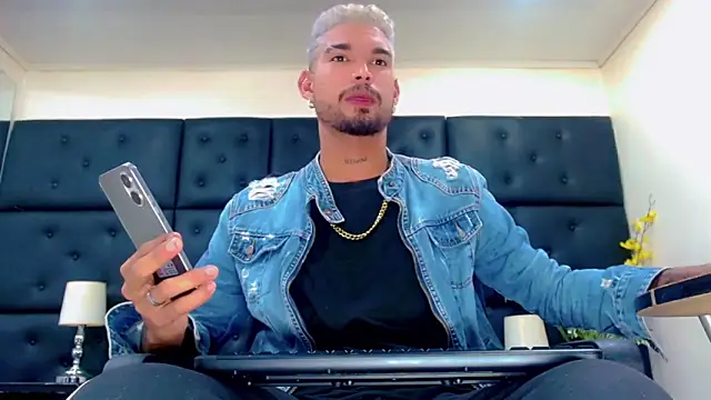 StivBigCock online show from October 5, 2025, 2:21 am