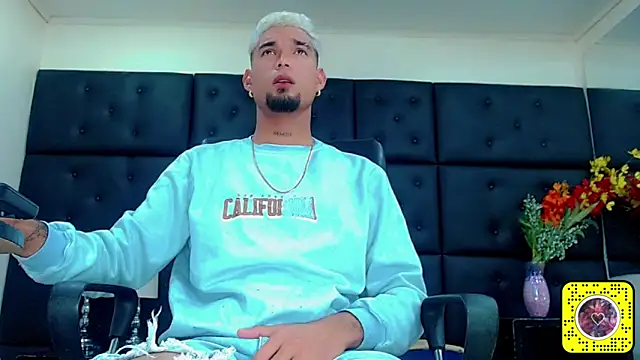 StivBigCock online show from October 19, 2025, 2:12 am