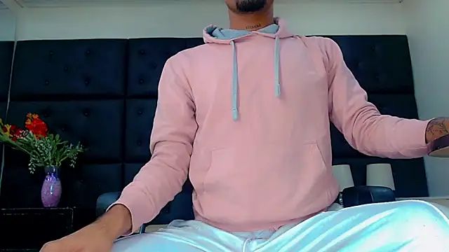 StivBigCock online show from October 22, 2025, 2:01 am