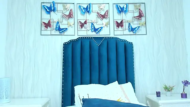 Alison Carde05 online show from November 14, 2025, 7:23 pm