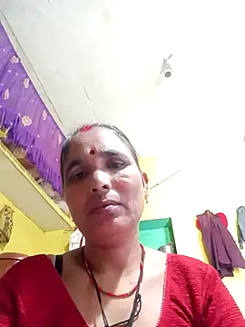 Snapshot of Monika_thakurr chatting on October 6, 2025, 8:34 am Monika thakurr online show from October 6, 2025, 8:34 am