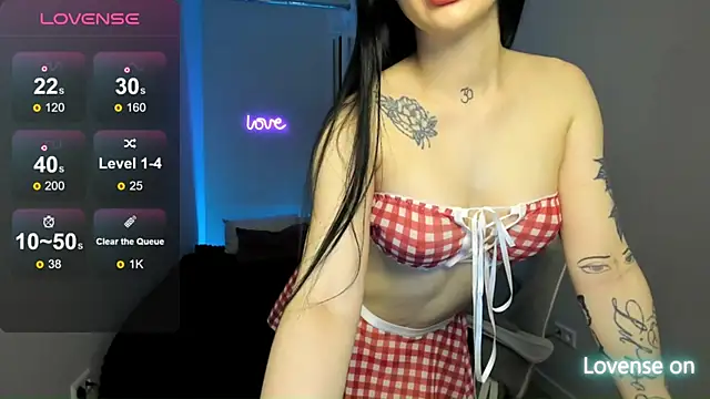 Snapshot of SelinaStorm chatting on May 4, 2026, 12:39 am SelinaStorm online show from May 4, 2026, 12:39 am