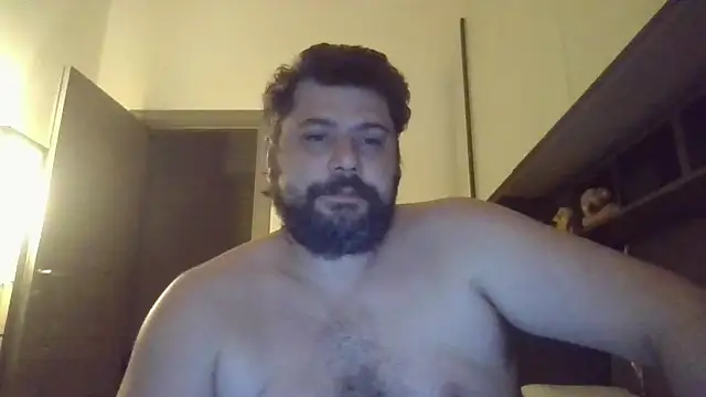 giuseppelovisi85 online show from October 14, 2025, 7:03 pm