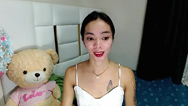 Snapshot of diamondnaked_ chatting on September 20, 2025, 5:03 pm diamondnaked online show from September 20, 2025, 5:03 pm
