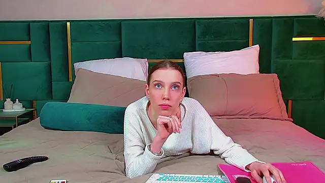 VeronicaVances online show from May 28, 2026, 8:06 pm