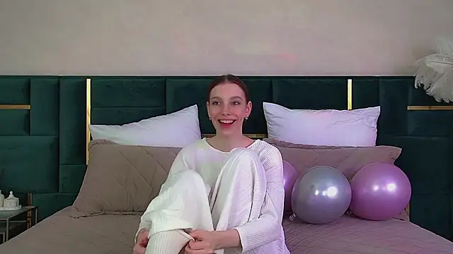 VeronicaVances online show from June 12, 2026, 6:29 pm