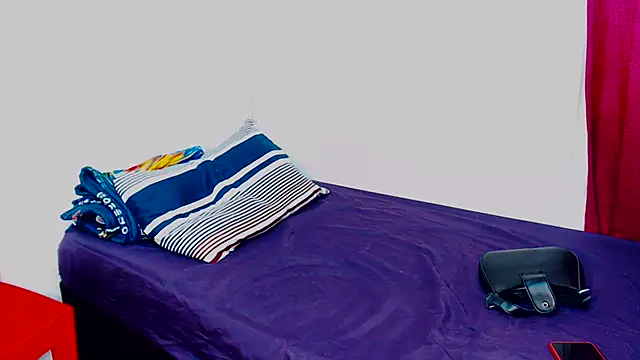 Snapshot of FreakyScarlet00 chatting on November 4, 2025, 4:39 pm FreakyScarlet00 online show from November 4, 2025, 4:39 pm