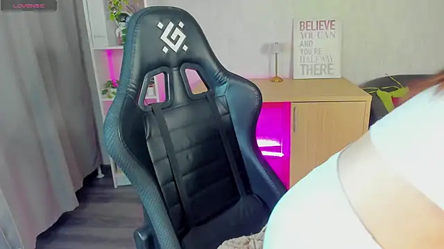 Alis Platt online show from February 8, 2026, 12:47 am