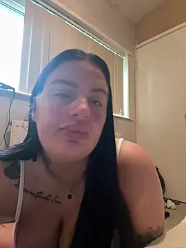 Victoriasteel online show from February 19, 2026, 11:28 am