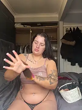 Victoriasteel online show from April 1, 2026, 10:38 am