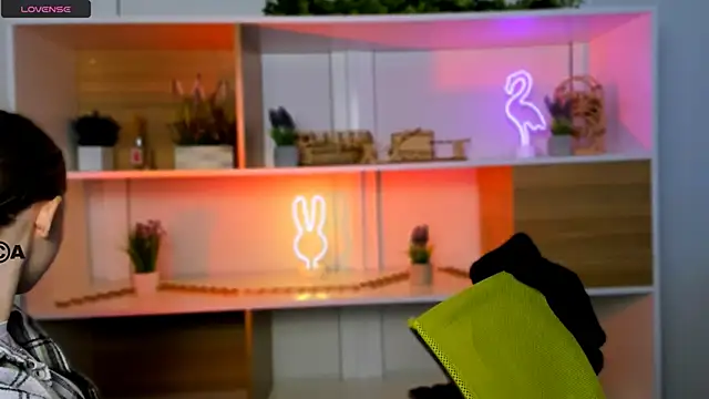 aria moo online show from November 13, 2025, 5:50 am