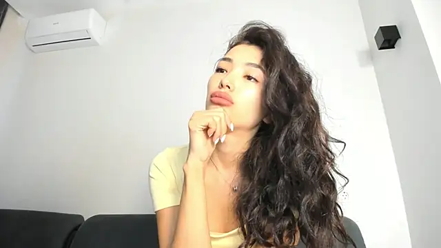 LianYe  online show from September 16, 2025, 6:58 am