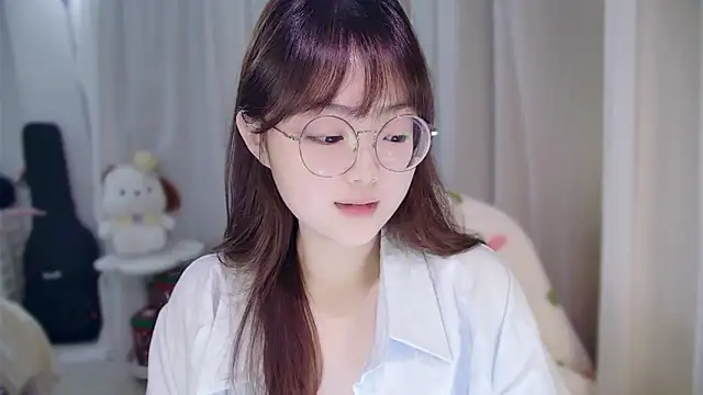 YUANYUAN-A online show from March 18, 2026, 12:19 pm