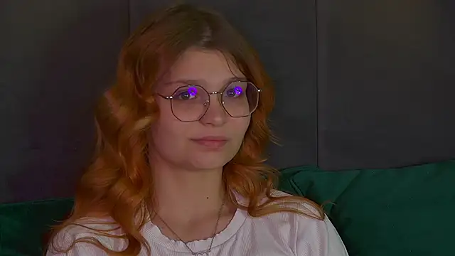 Snapshot of BellaMarebelle chatting on October 5, 2025, 4:22 am BellaMarebelle online show from October 5, 2025, 4:22 am