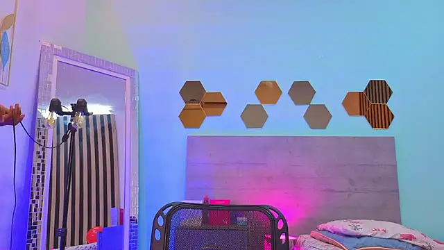 Snapshot of Paulina_Sodi chatting on March 24, 2026, 7:30 pm Paulina Sodi online show from March 24, 2026, 7:30 pm