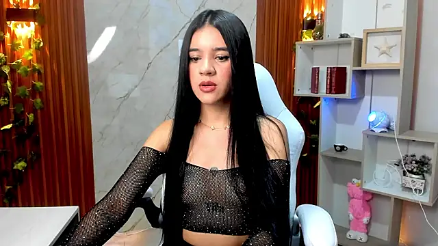 MeganLara online show from September 12, 2025, 7:03 pm