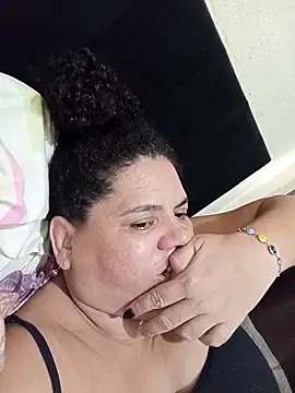 Ravena2290 online show from February 18, 2026, 7:43 pm