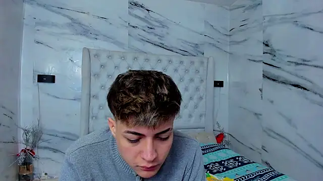 Ari and Storm online show from November 21, 2025, 1:10 pm