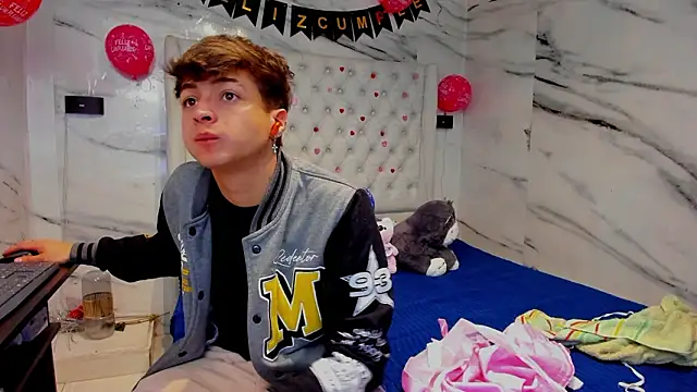 Ari and Storm online show from March 4, 2026, 2:12 pm