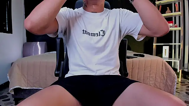 LiamDeep online show from July 14, 2026, 8:14 pm