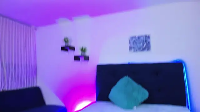 EimmyCruz mc online show from September 30, 2025, 5:40 pm