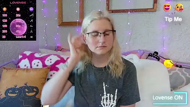 samanthamalichite online show from September 27, 2025, 7:19 pm