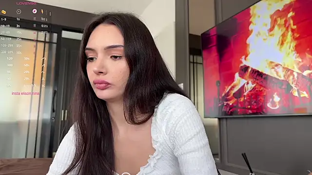 elisonni  online show from November 12, 2025, 8:59 am