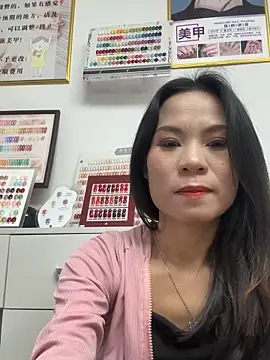 Baby-mmm online show from October 26, 2025, 1:39 pm