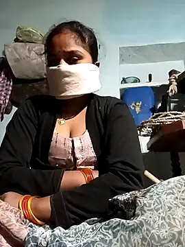 Sheema tyagi online show from November 12, 2025, 8:19 pm