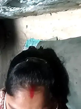 Sheema tyagi online show from November 14, 2025, 9:57 pm