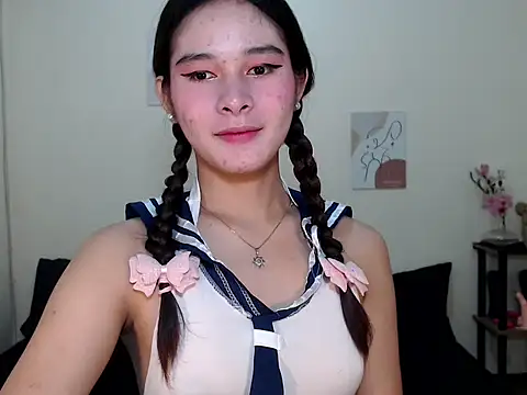 sassymimi69 online show from September 15, 2025, 3:28 am