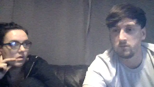 Snapshot of scottishcouple2002 chatting on October 16, 2025, 6:20 pm scottishcouple2002 online show from October 16, 2025, 6:20 pm