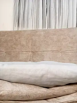 Marian Zeller online show from October 1, 2025, 9:04 am