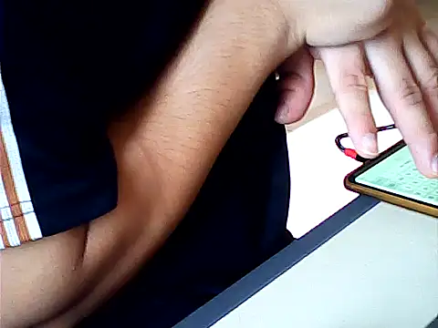 hotboydon2495 online show from September 9, 2025, 2:55 am