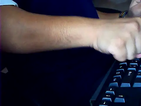 hotboydon2495 online show from October 14, 2025, 8:04 am