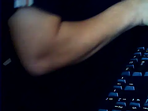 hotboydon2495 online show from November 1, 2025, 2:13 am