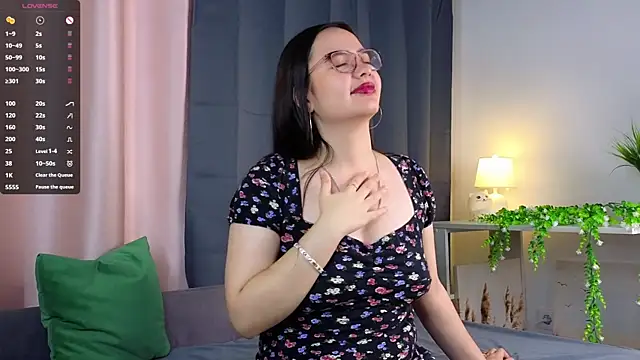 WildaBisom online show from September 15, 2025, 1:38 am