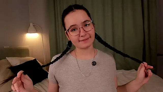 WildaBisom online show from October 15, 2025, 1:06 am