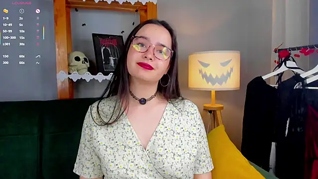 WildaBisom online show from October 29, 2025, 1:08 am