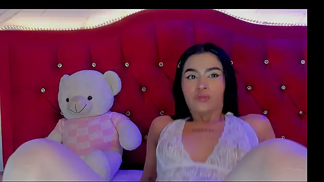 Lizzy LaBelle online show from November 5, 2025, 6:24 am